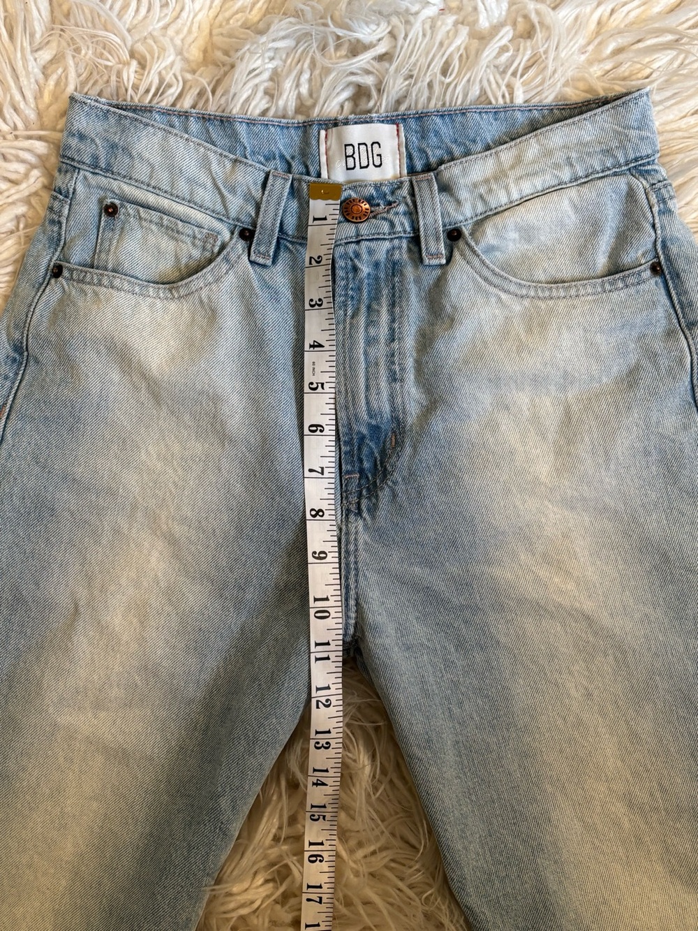 BDG Urban Outfitters Cowboy Jeans Size 28 EUC - Picture 9 of 10